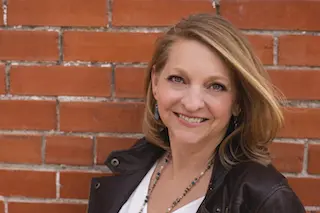 Lisa Bell Head Shot copy